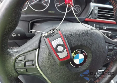 2013 BMW 328I из США, поврежденный, VIN WBA3A5G50DNP25287